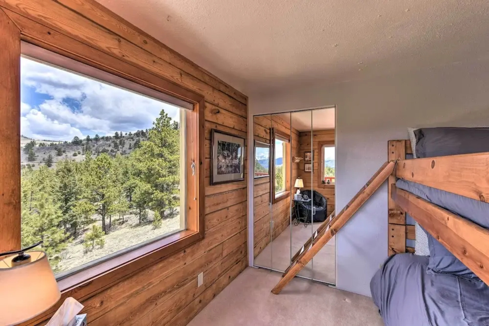 Secluded Cotopaxi Cabin w/ Panoramic Mtn Views