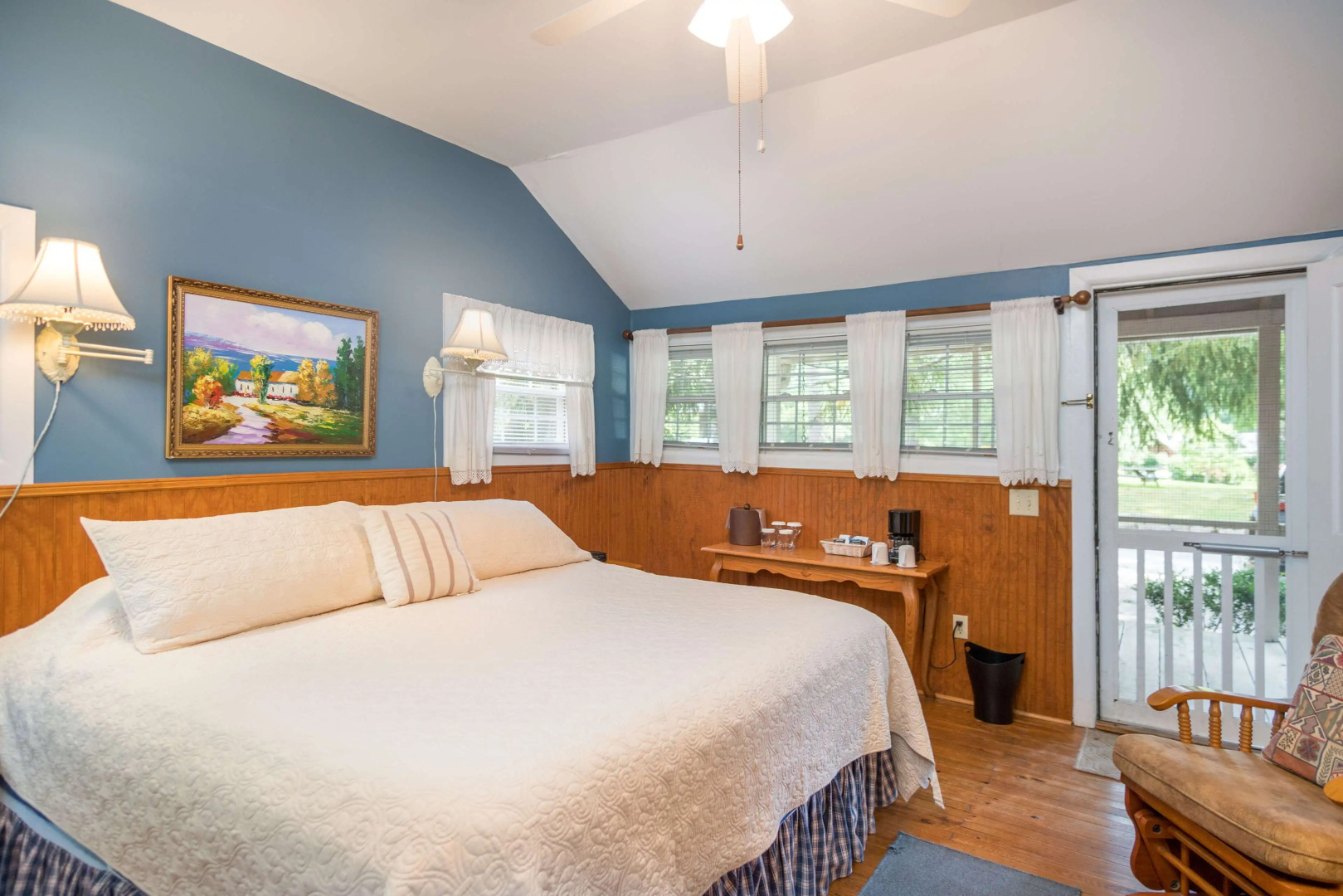 Highland Lake Inn & Resort