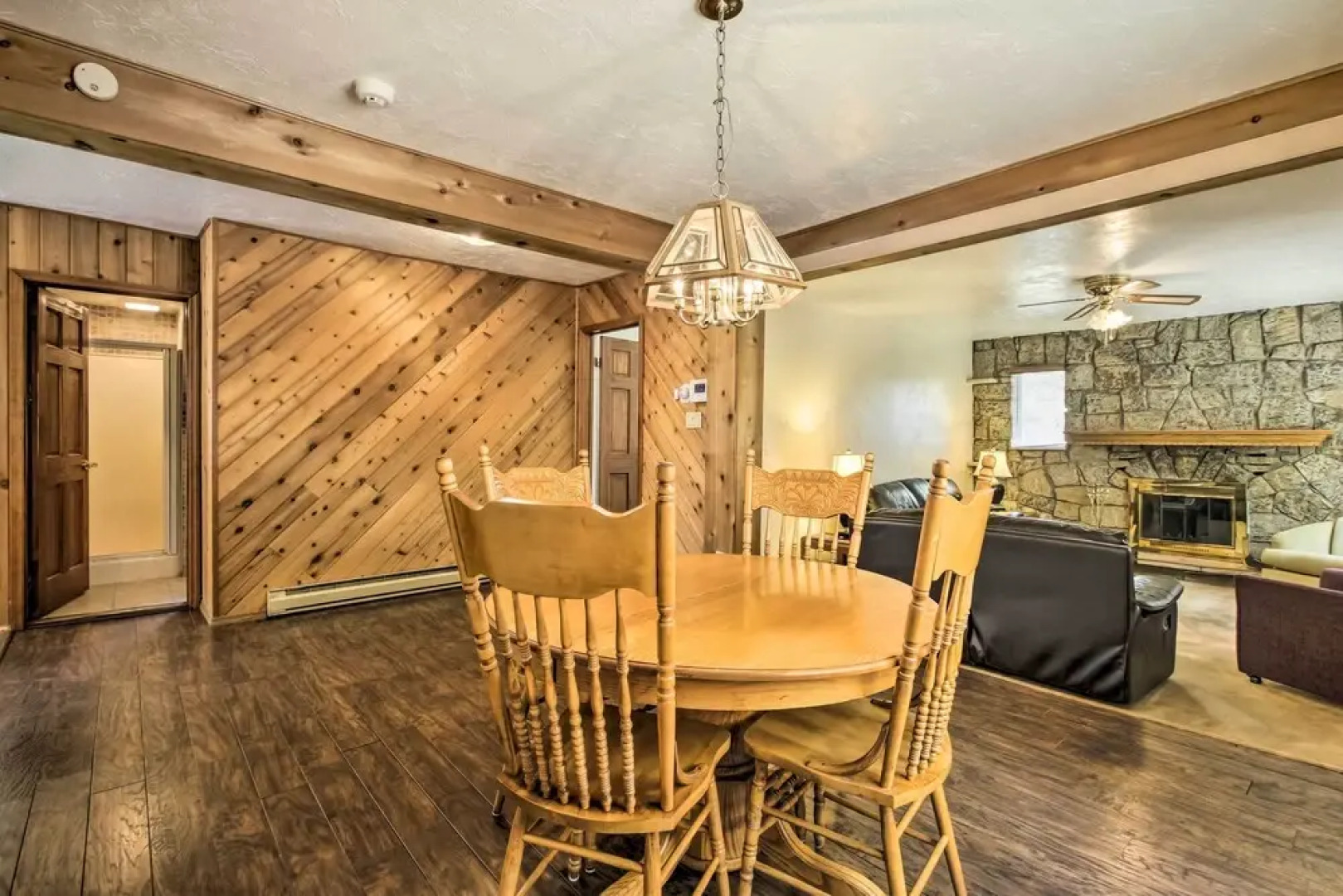 Spacious Apt w/ Yard: 3 Mi to Windham Mountain