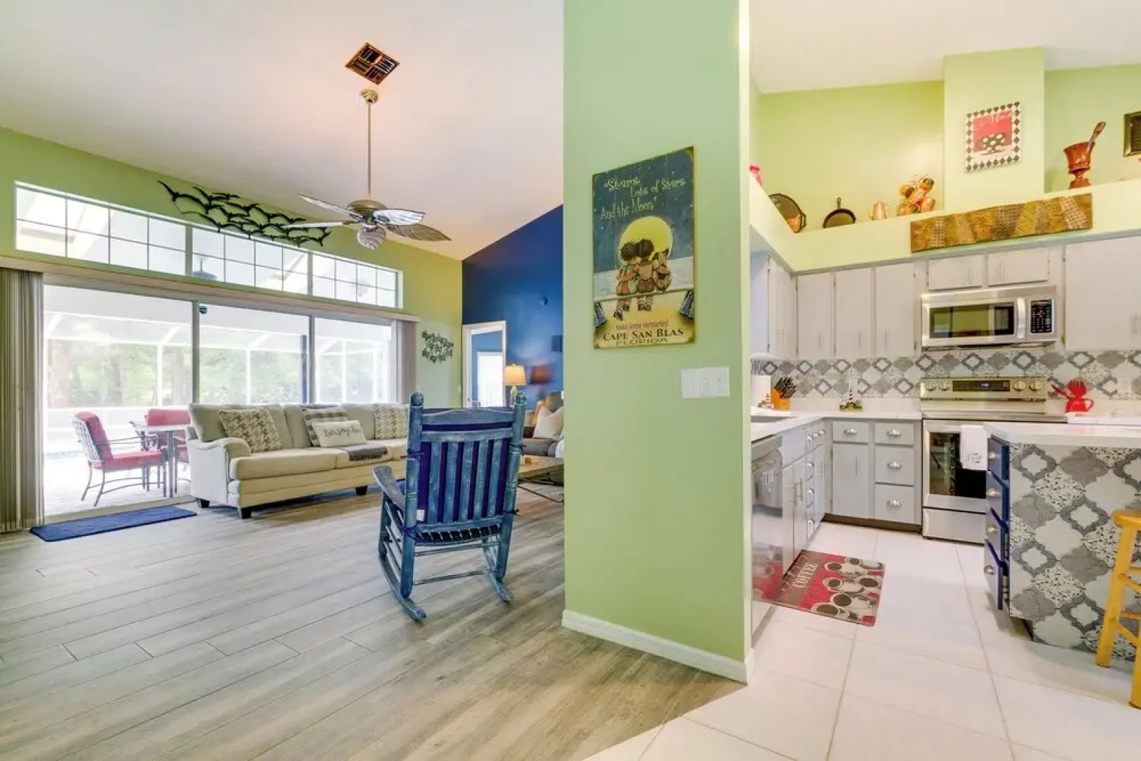 Lanai & Grill: Sunny Home Near Rainbow Springs!