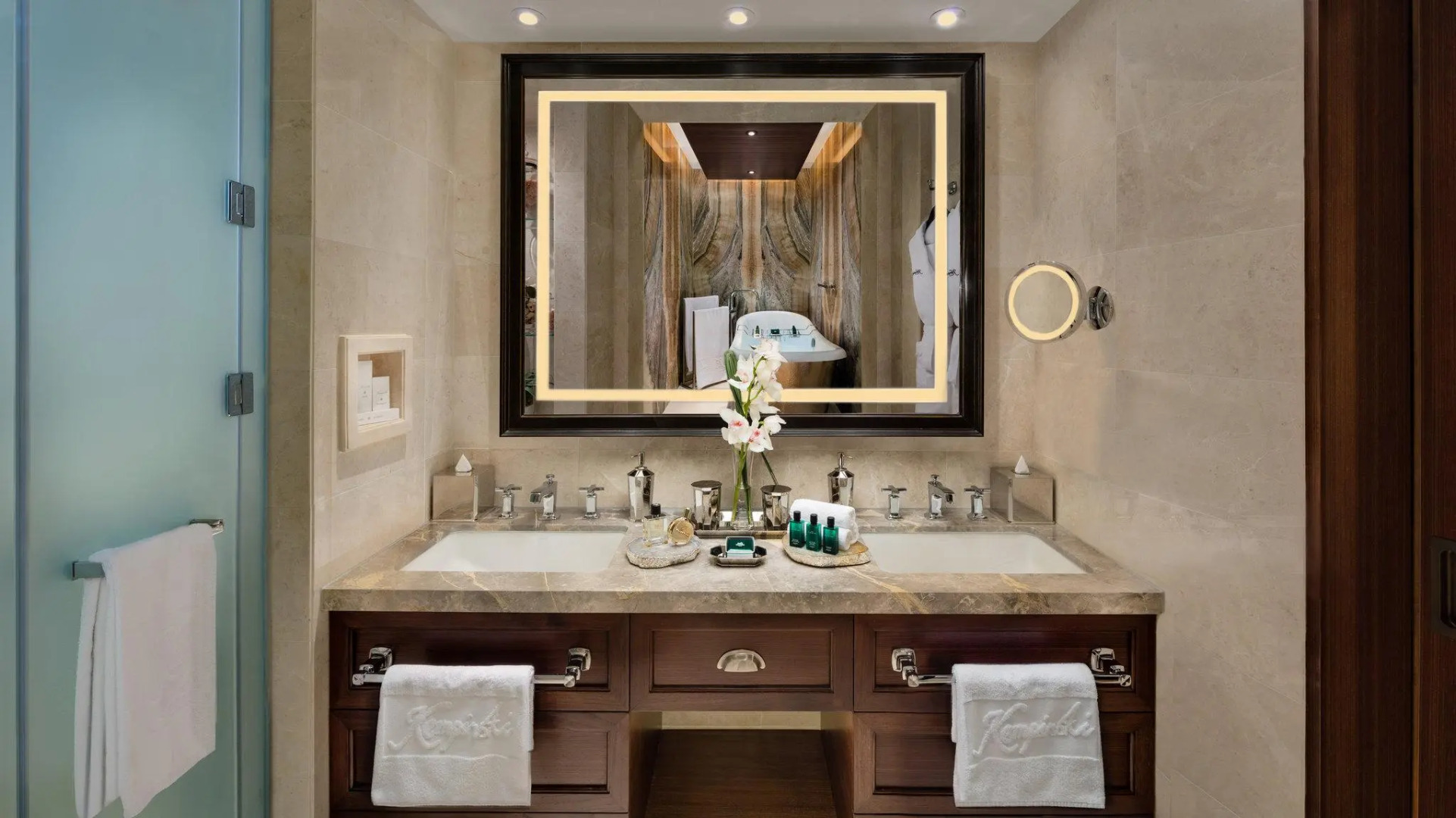 Отель Kempinski Mall Of The Emirates