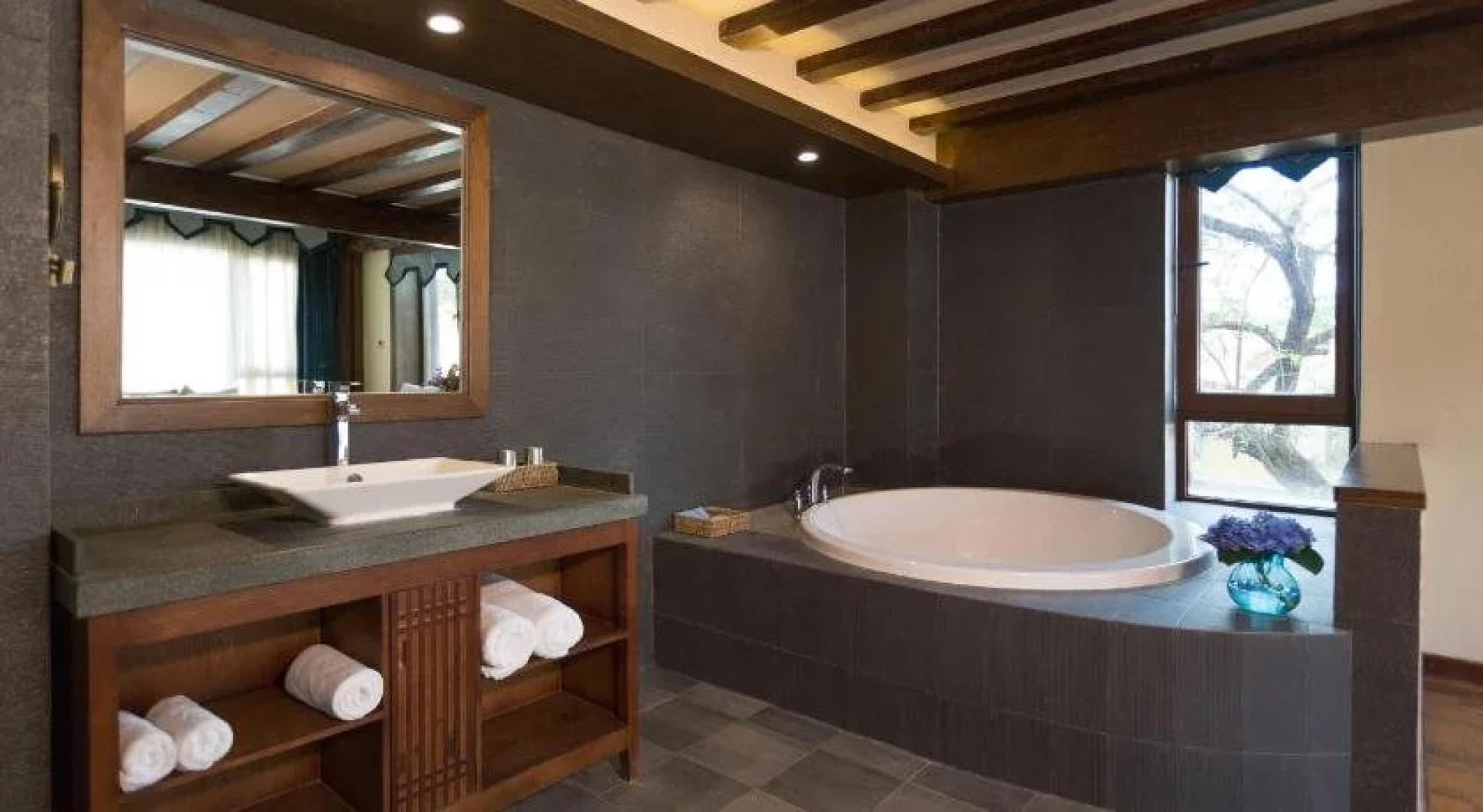 Shangri-la Wonderland Boutique Hotel