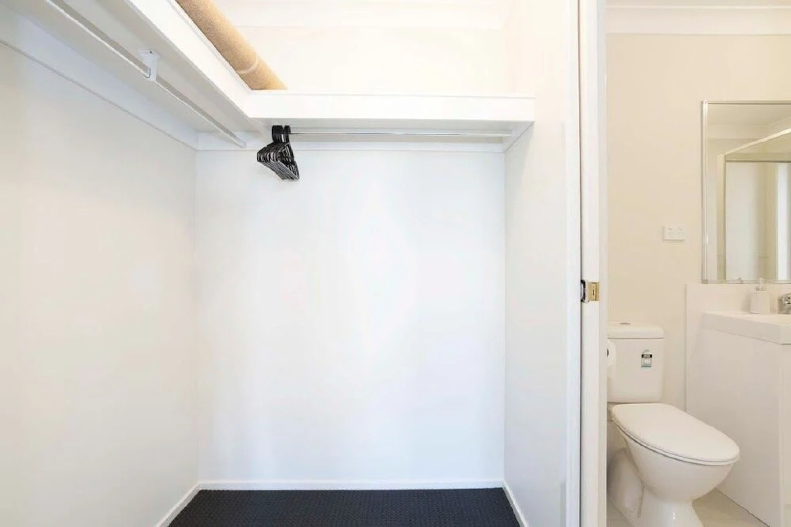 Designer Family Home on Golf Resort + Parking