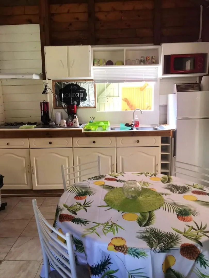 Bungalow With 3 Bedrooms in Trois-rivières, With Wonderful Mountain View, Private Pool, Enclosed Garden