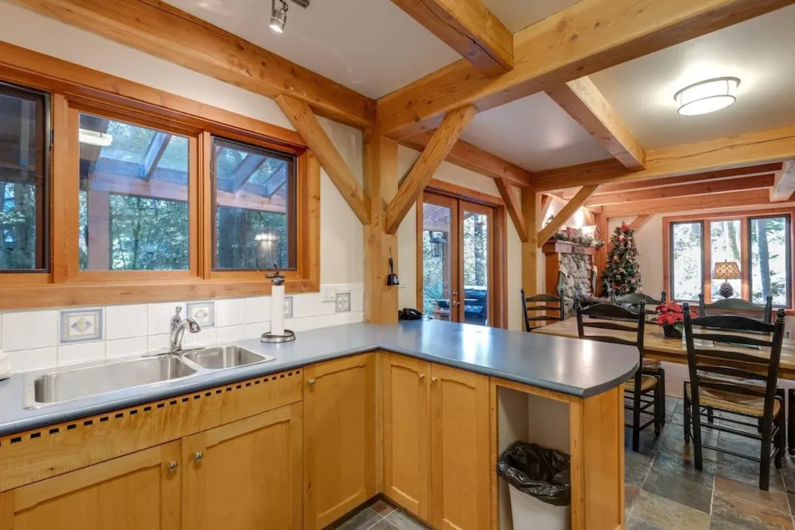 Mt. Baker Lodging Cabin 45 (Sleeps 6)