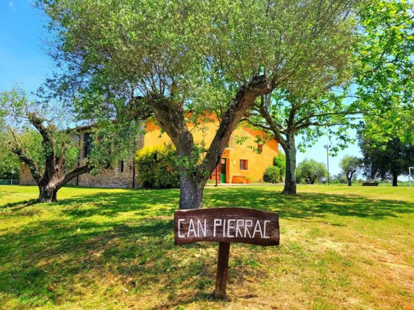 Casa rural en Girona 8 habitaciones piscina