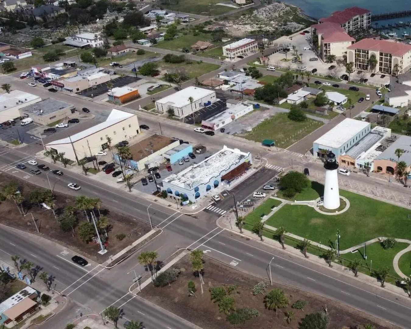 New Waterfront Bungalow Fishermans Paradise 2 Bedroom Home by RedAwning