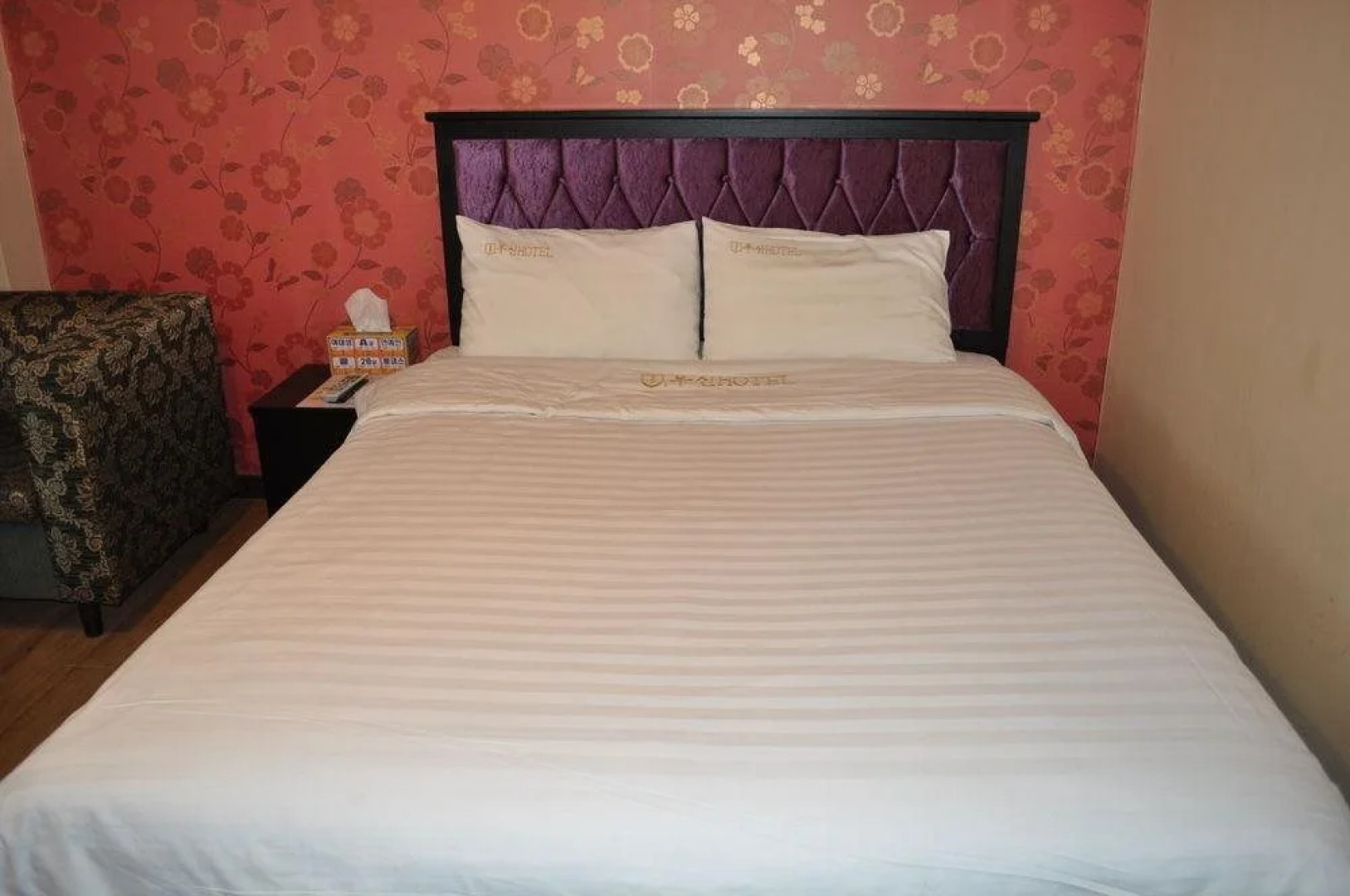 Goodstay Jeonju Wooshin Hotel