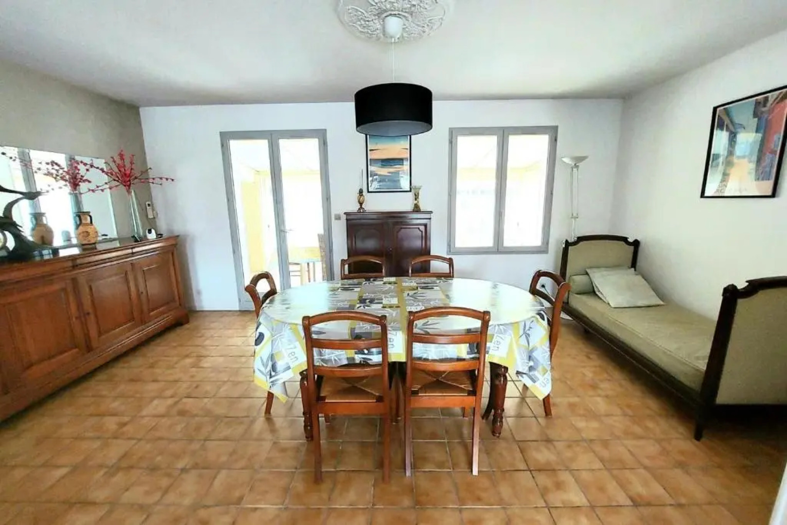 Spacious House With Garden Near The Beach