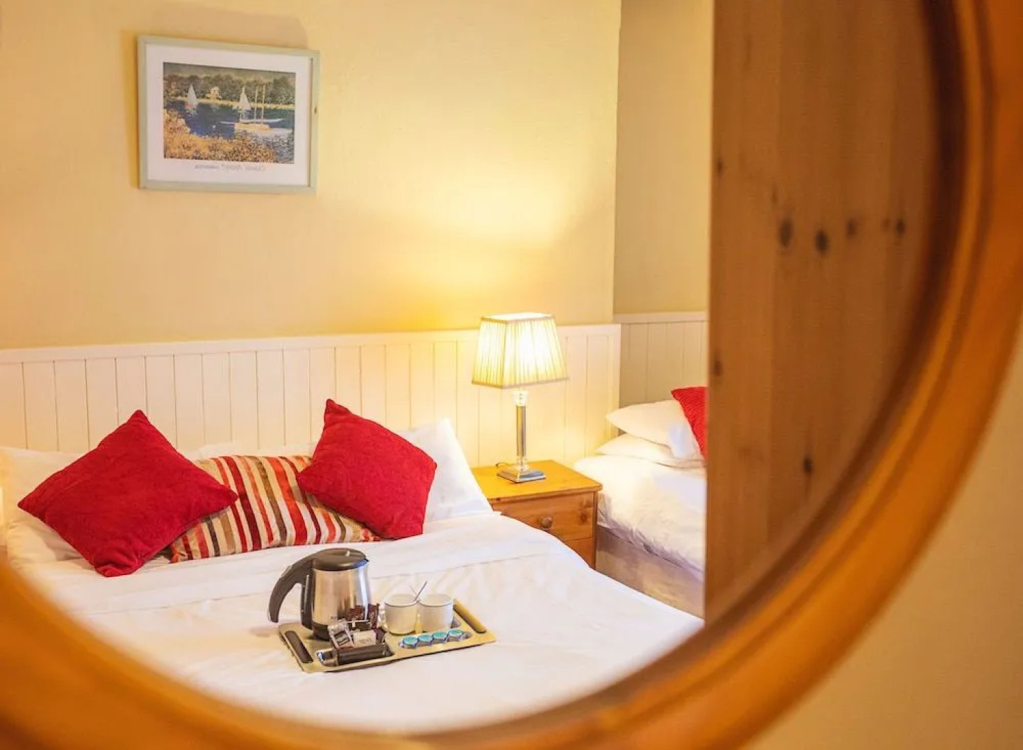 Larkin's Pub, Restaurant, and B&B