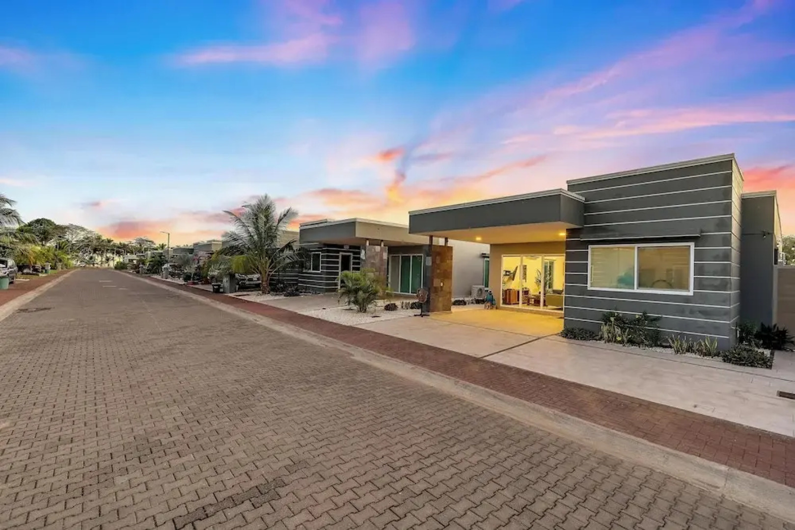 3 min to the Beach Private Pool Villa