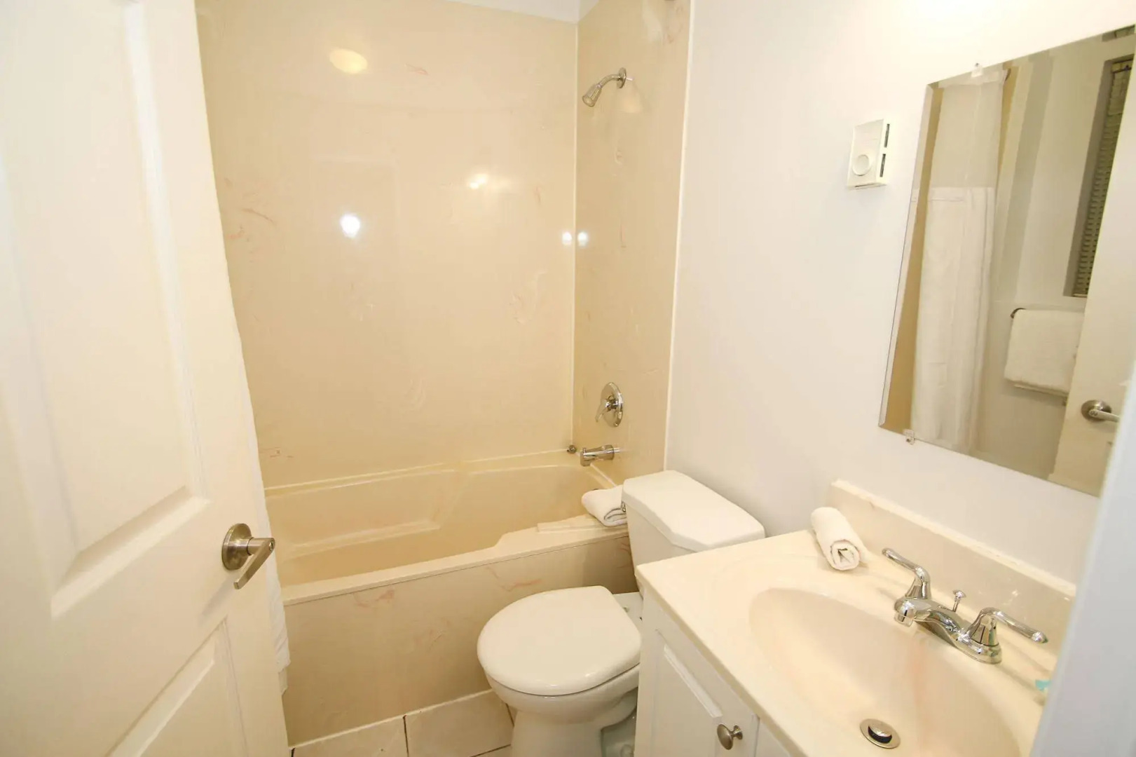 Duffin Cove Oceanfront Lodging