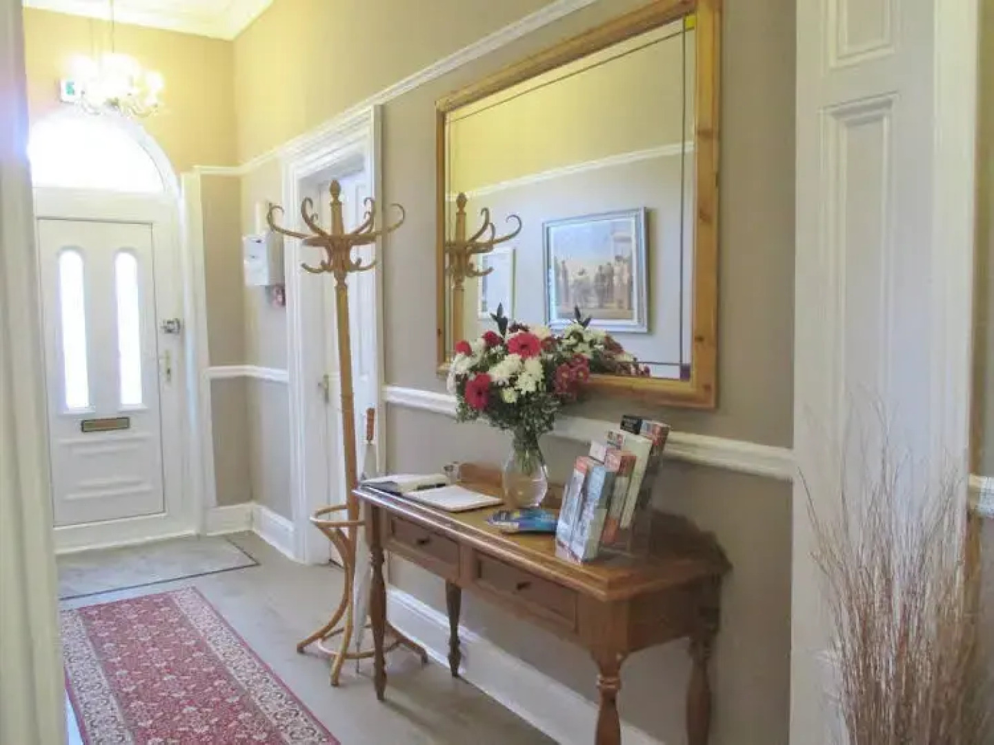 Kenwood Guest House — ОТЕЛЬ ЗАКРЫТ