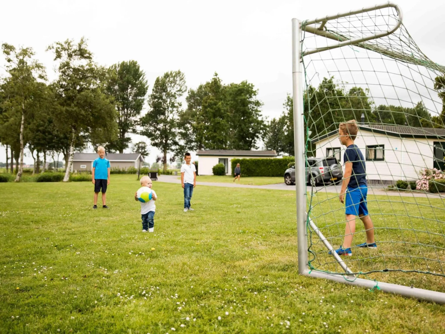 Detached, modern chalet with dishwasher, 8 km. from Hoorn