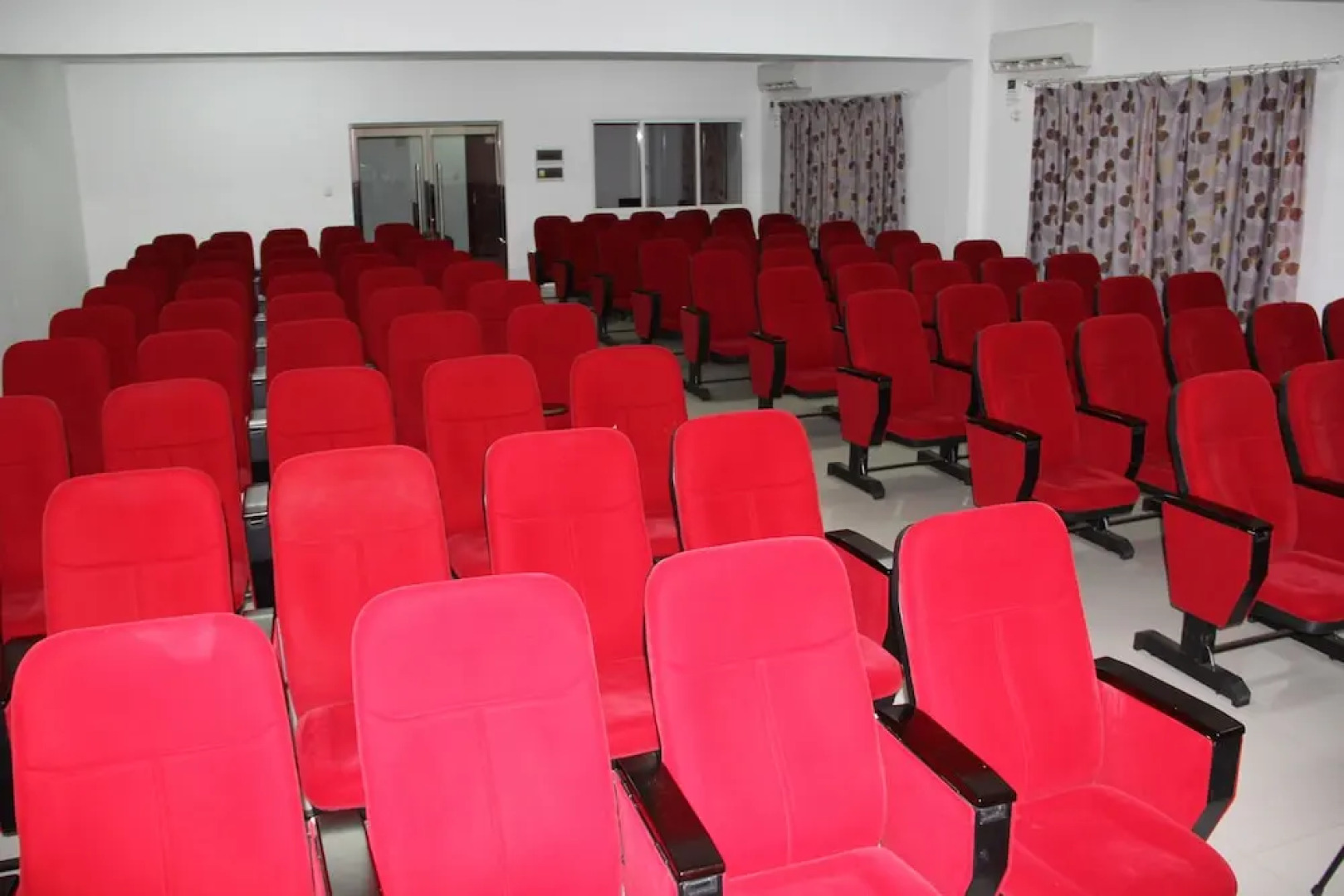 Hotel Ritz Waku-Kungo