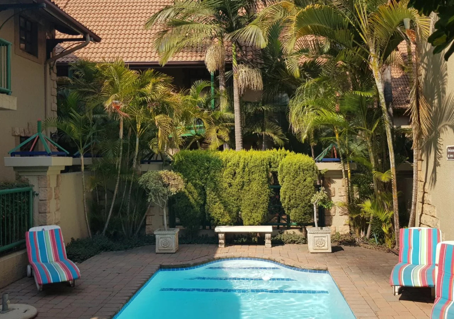 Court Classique Suite Hotel