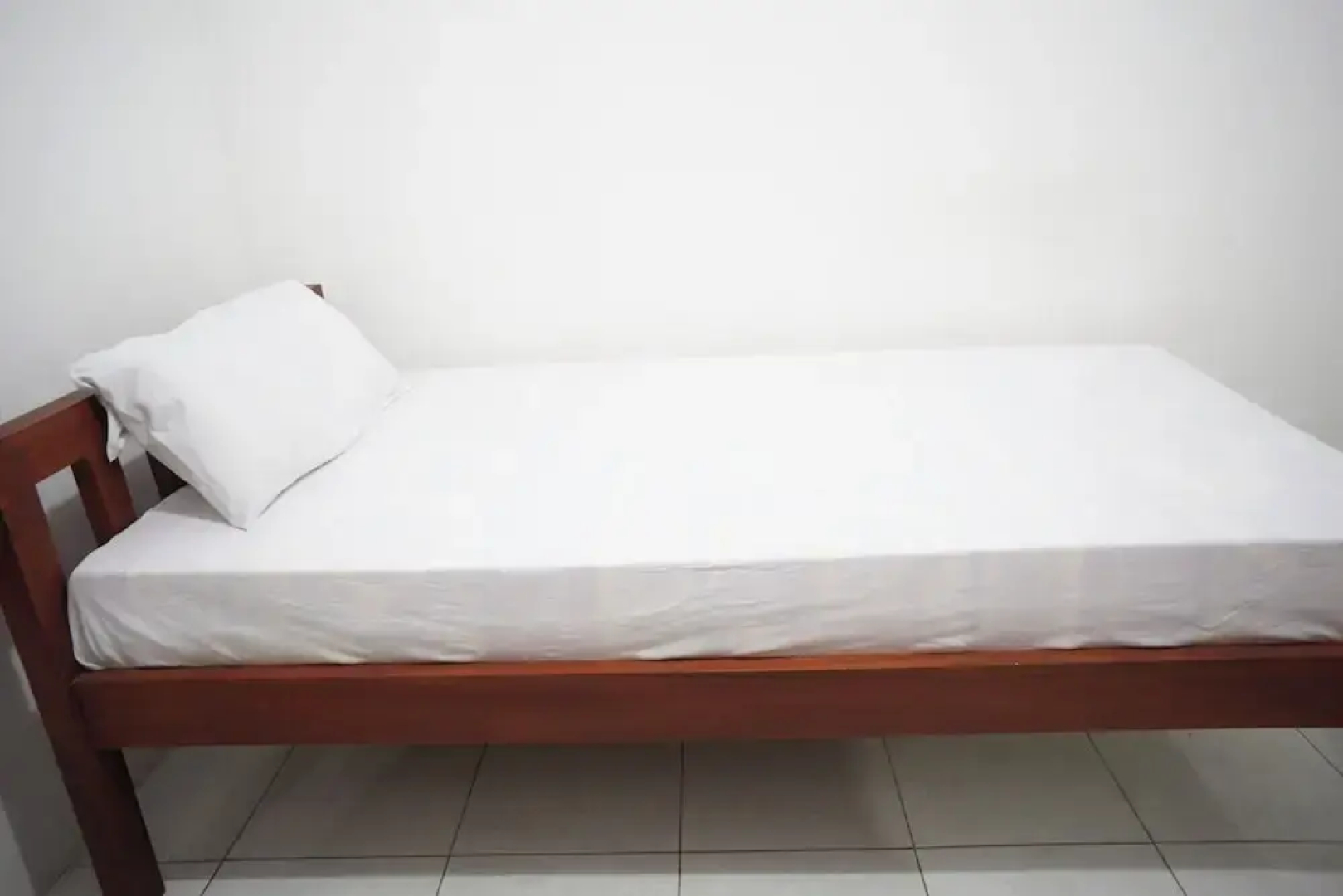 OYO Life 93038 Kost Putra Malilah