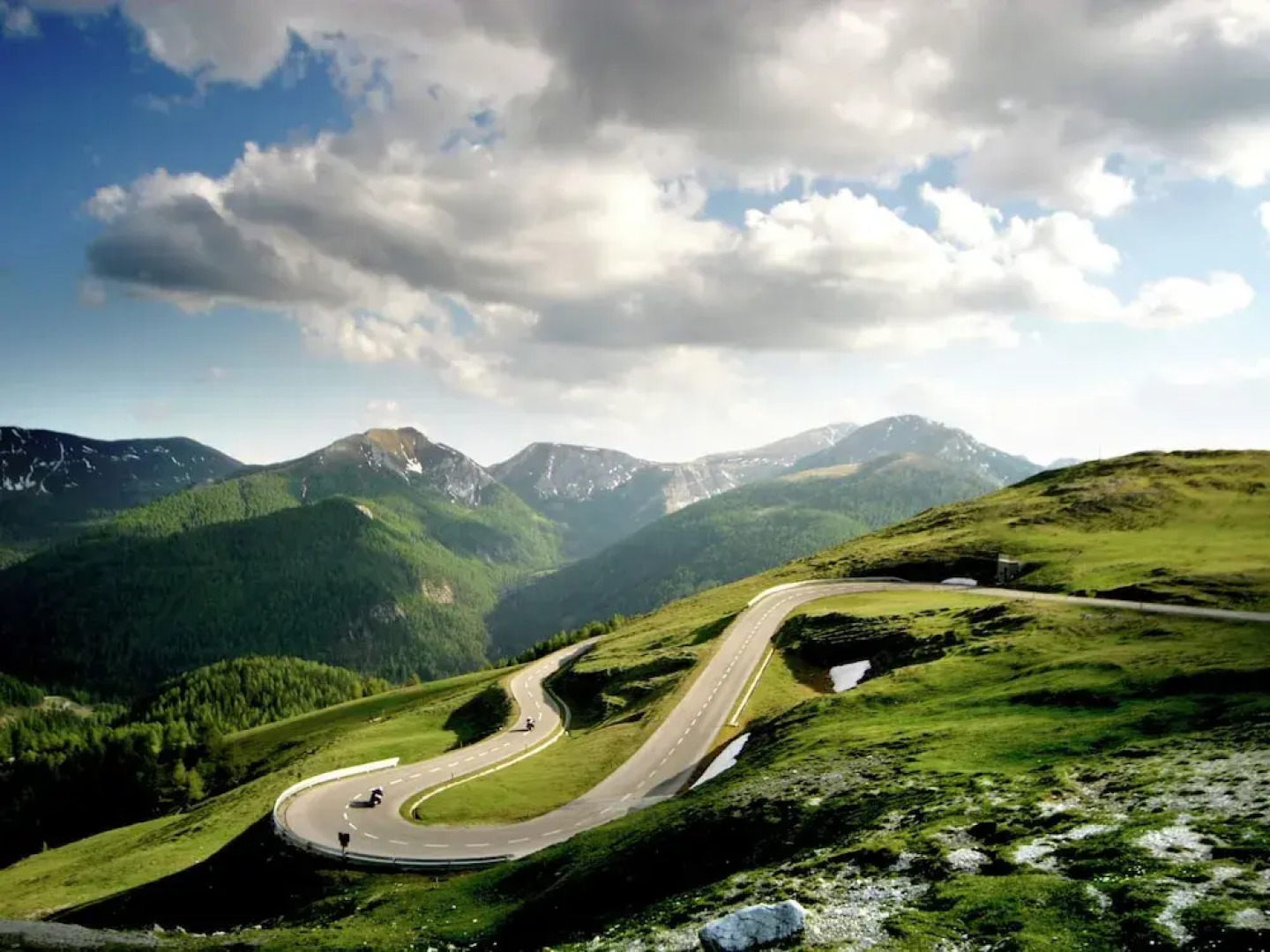 Fancy Chalet In Sankt With Sauna Jacuzzi And Ski Storage