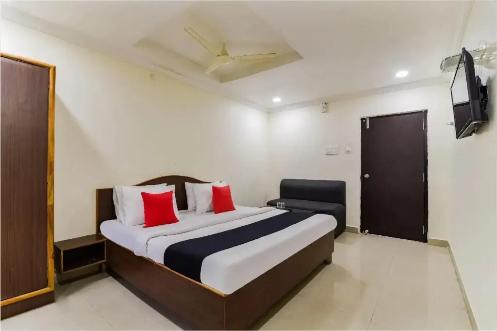 Hotel Shri Balaji Residency by OYO Rooms