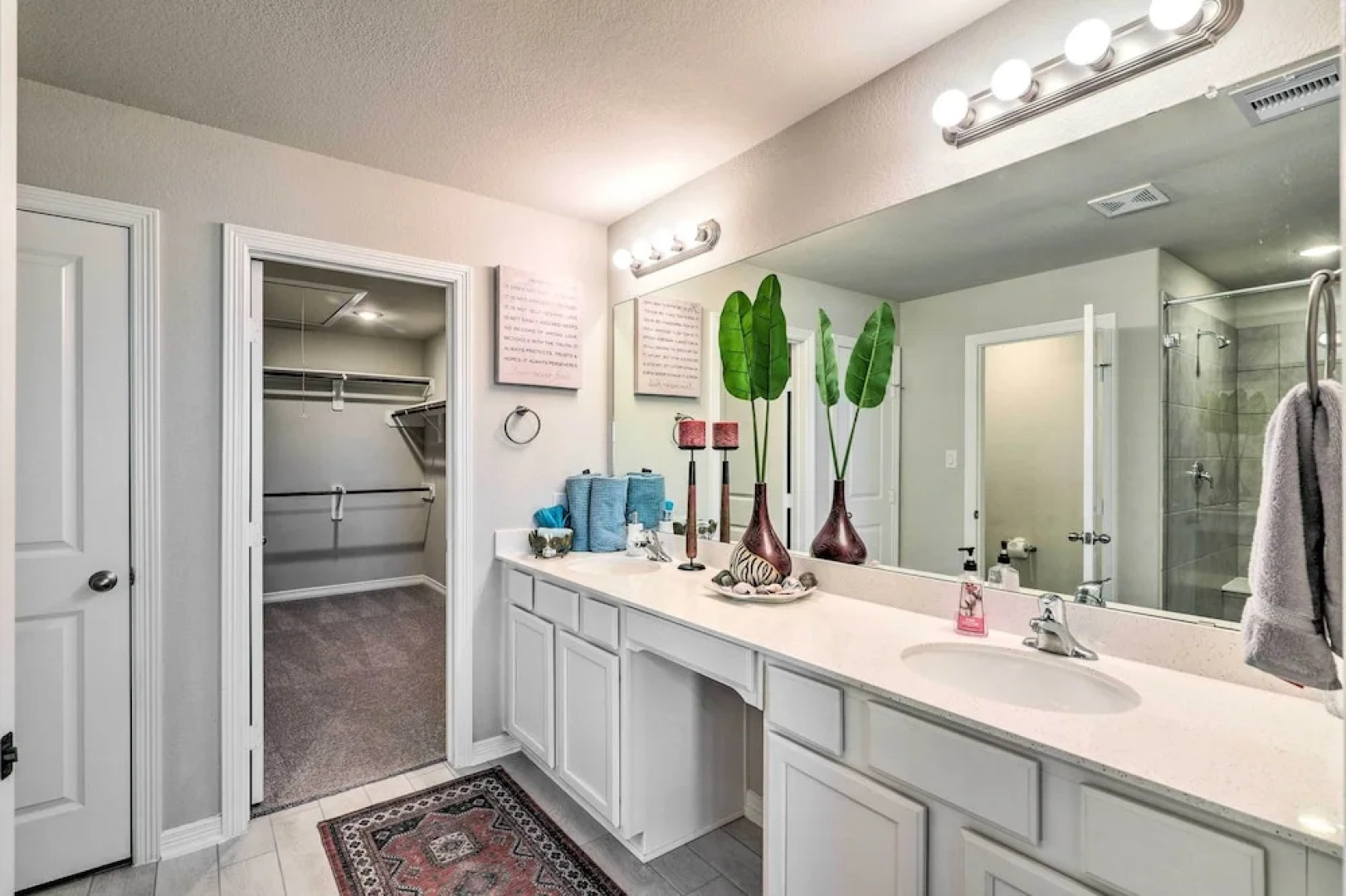 La Porte Getaway w/ Deck: Steps to Beach!