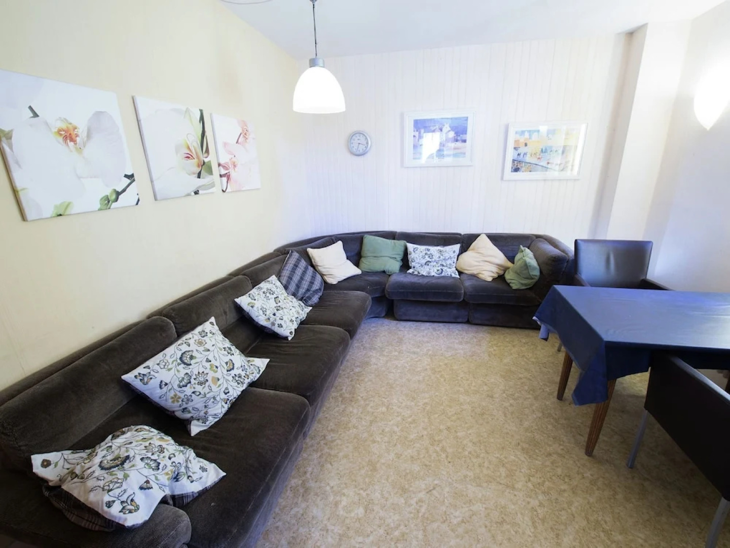 A House Suitable for Groups and Families