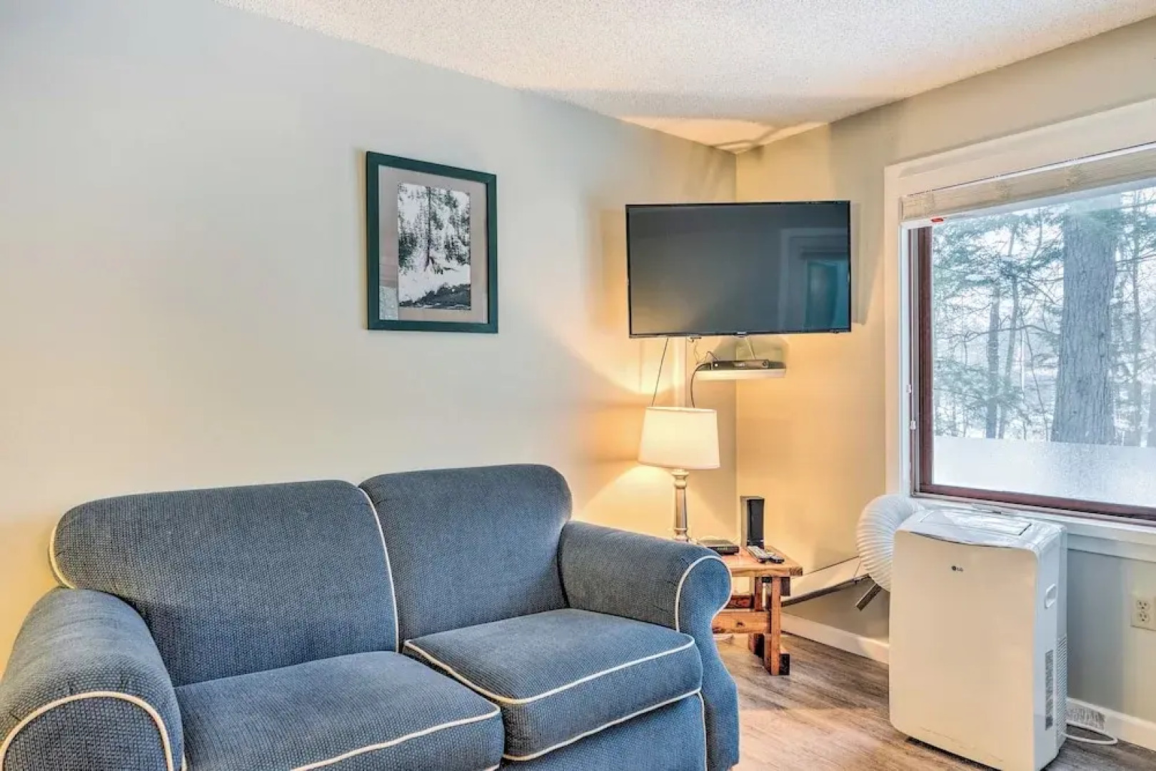 Bartlett Condo ~ 1 Mi to Attitash Resort!