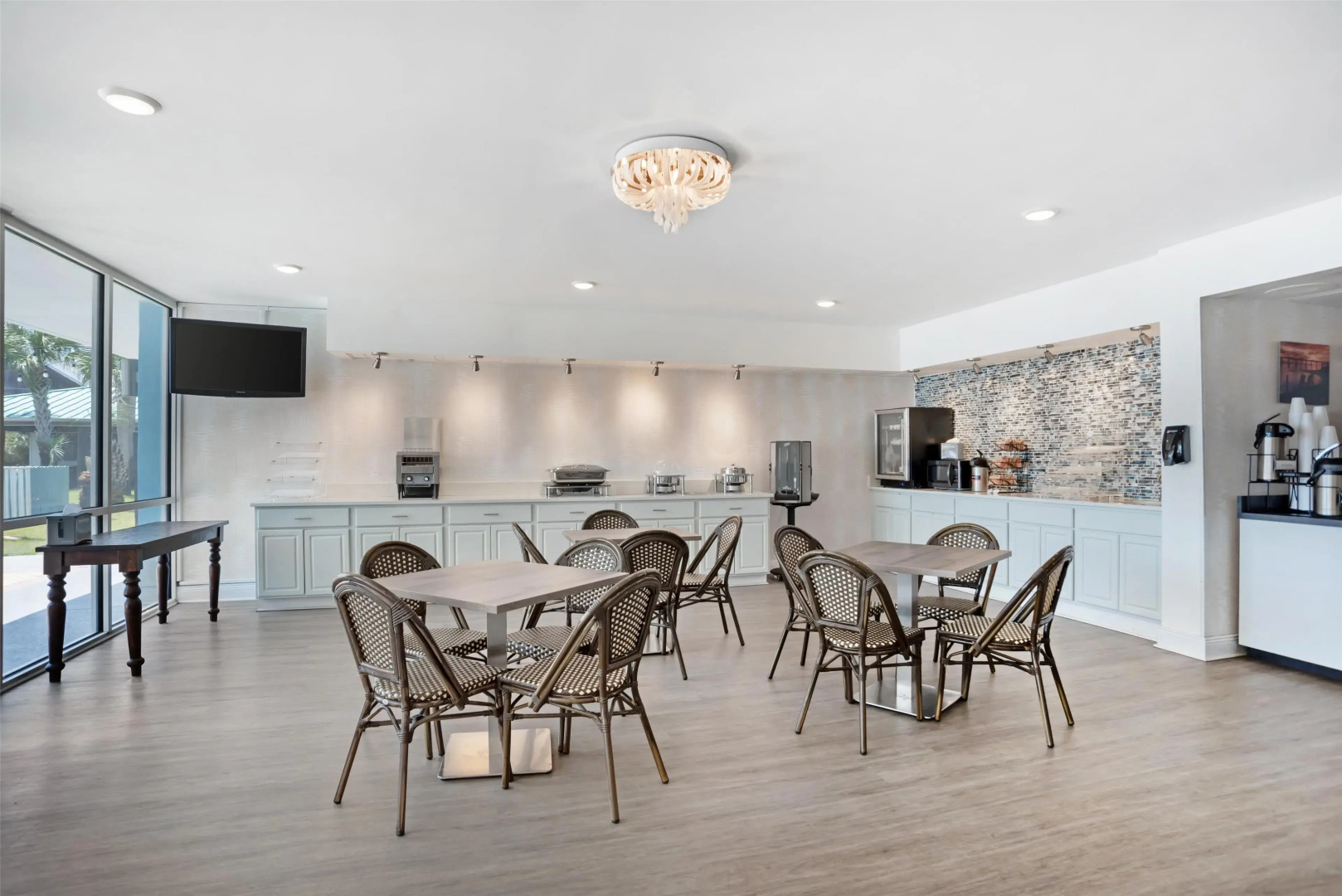 Best Western Navarre Waterfront