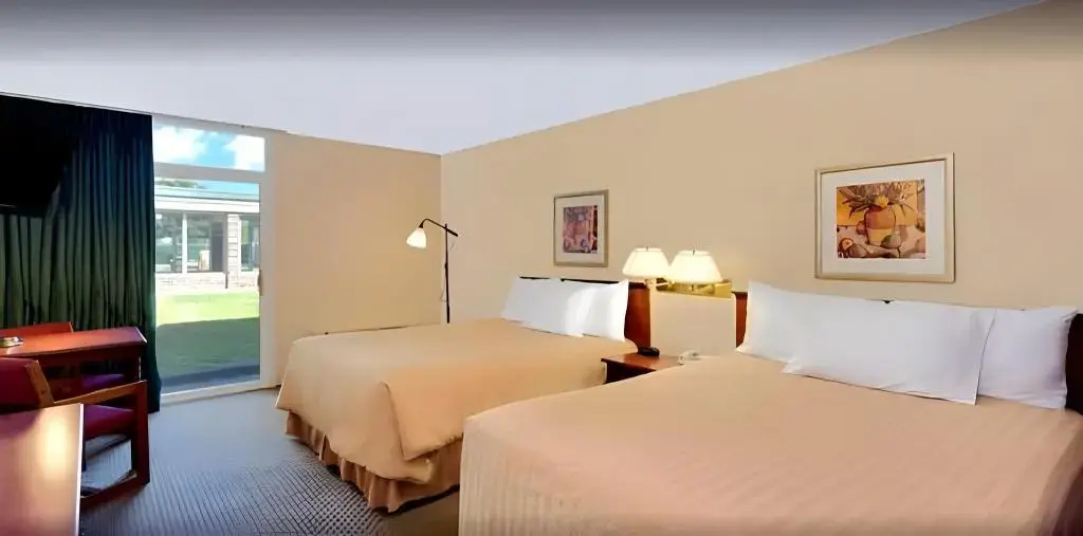 Norwood Inn and Suites Worthington