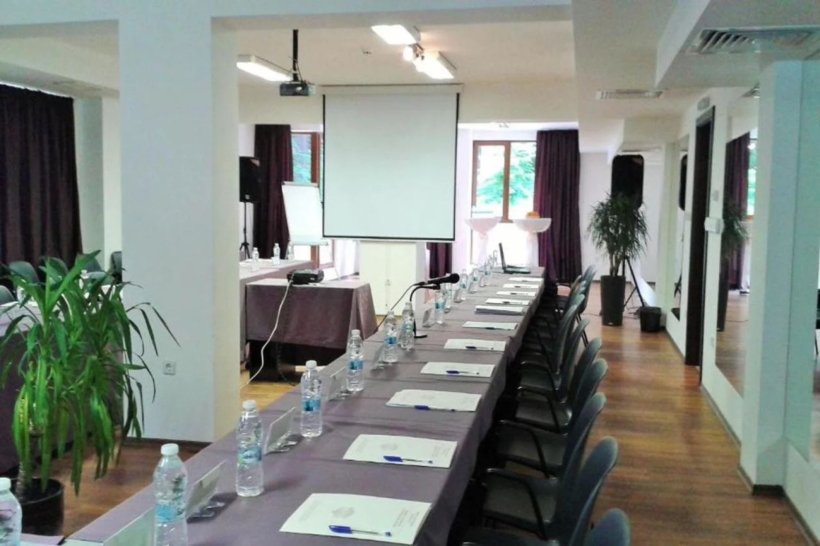 Radinas Way Hotel