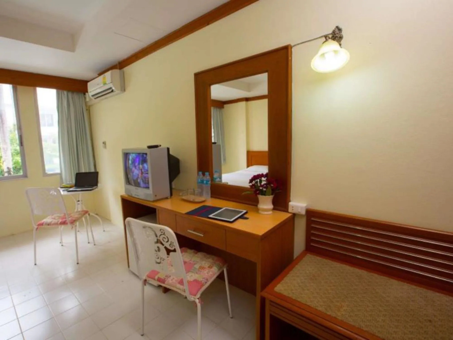 OYO 320 Regent 2002 Guest House