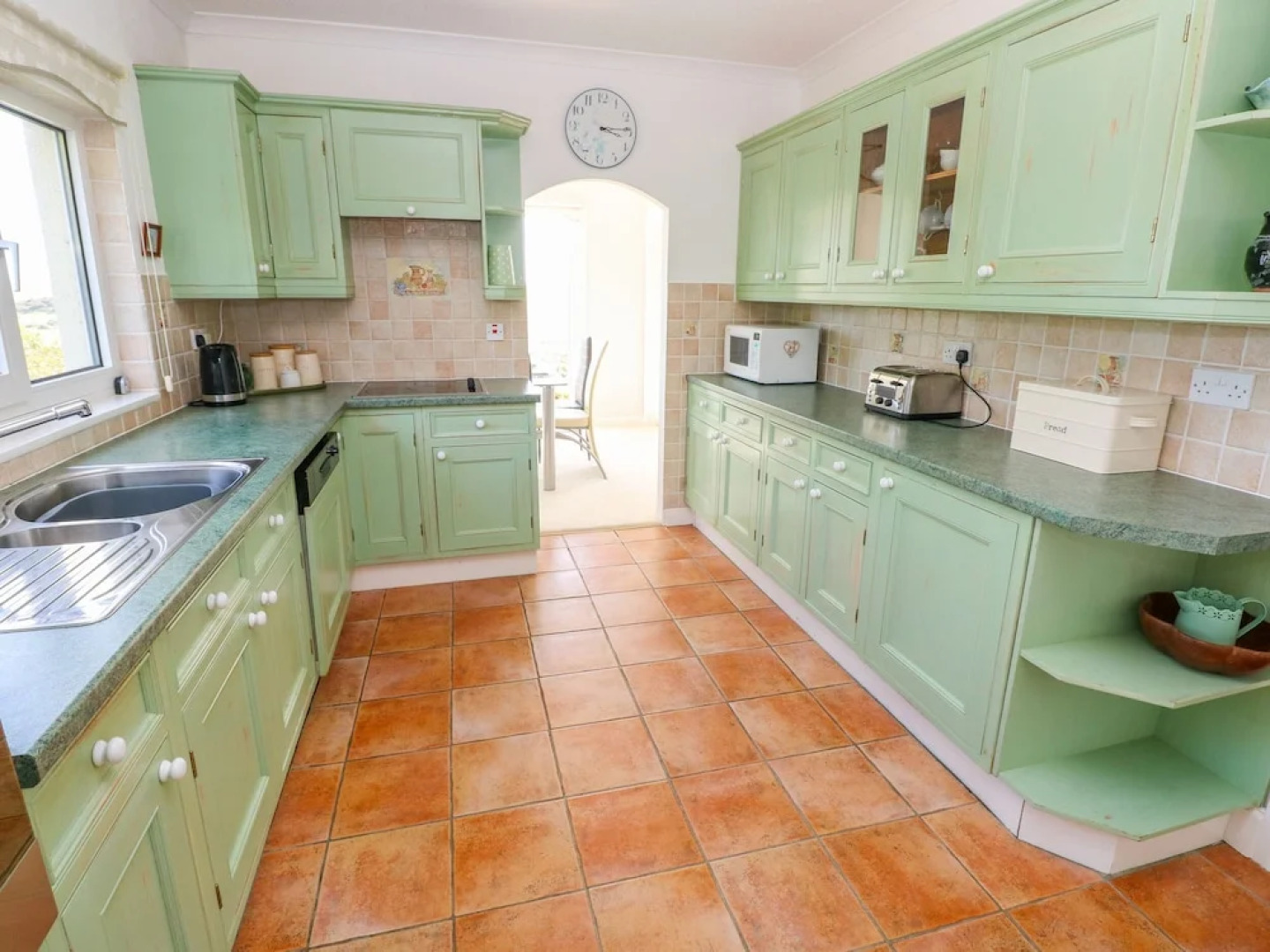 3 Strawberry Gardens