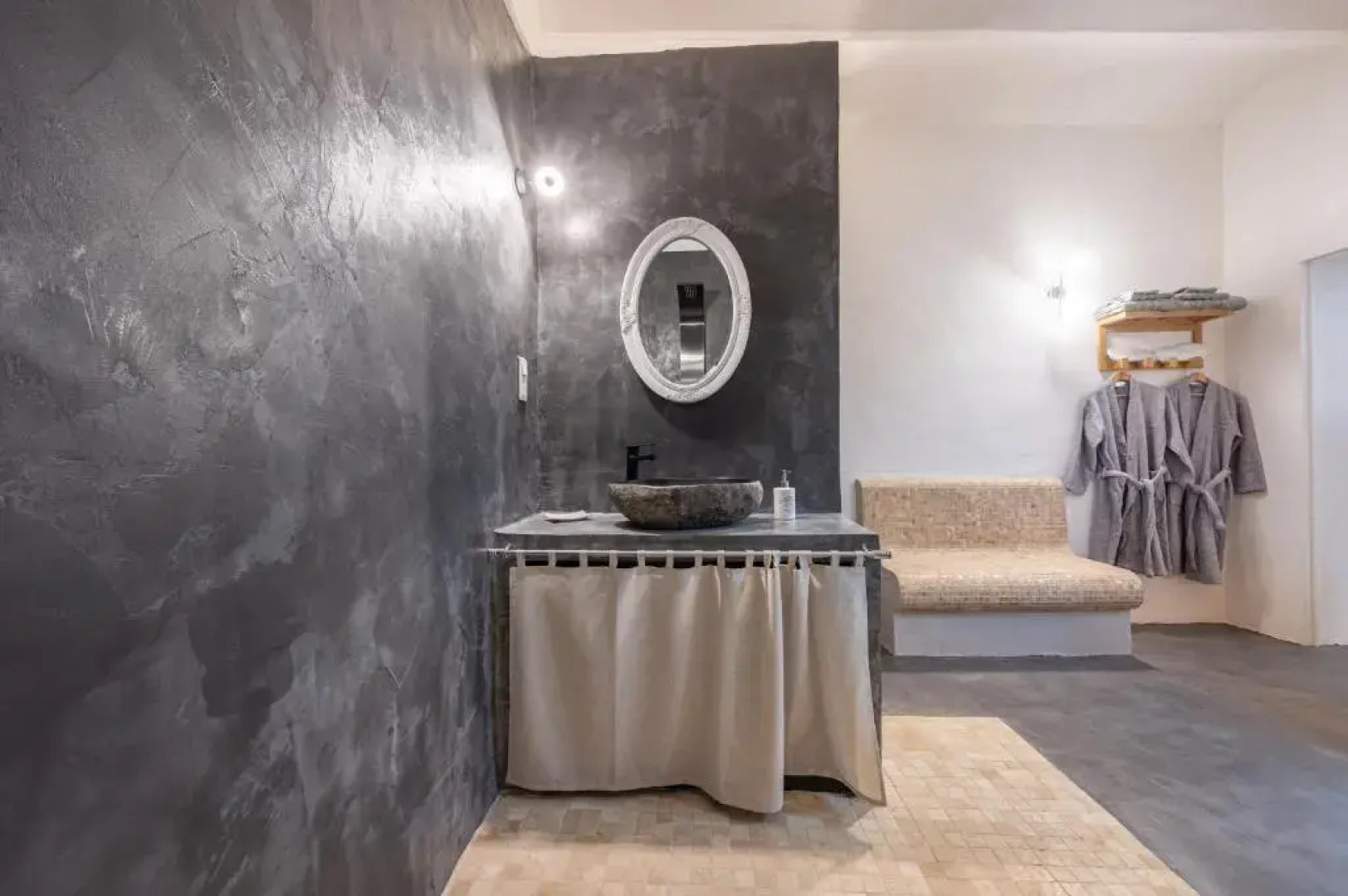 L'instant Suspendu (Adults Only)