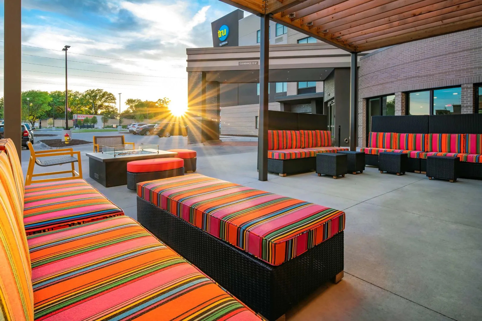 Tru By Hilton Omaha I-80 at 72nd Street, NE