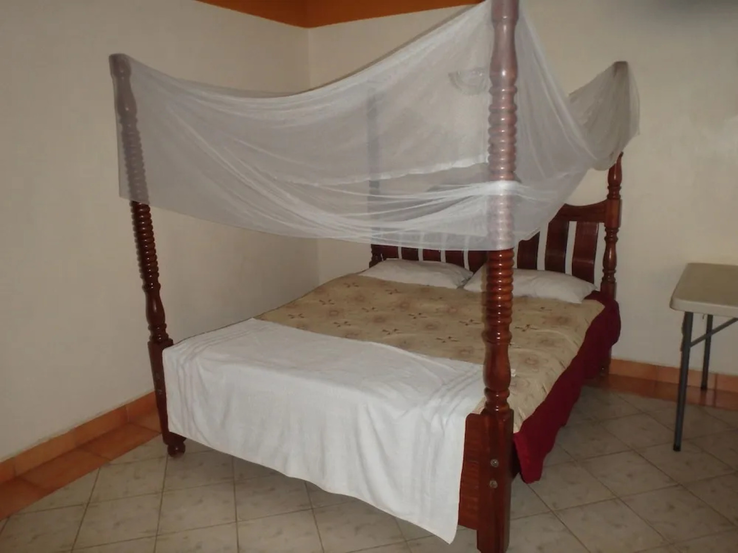 Shield Park Villa Hotel