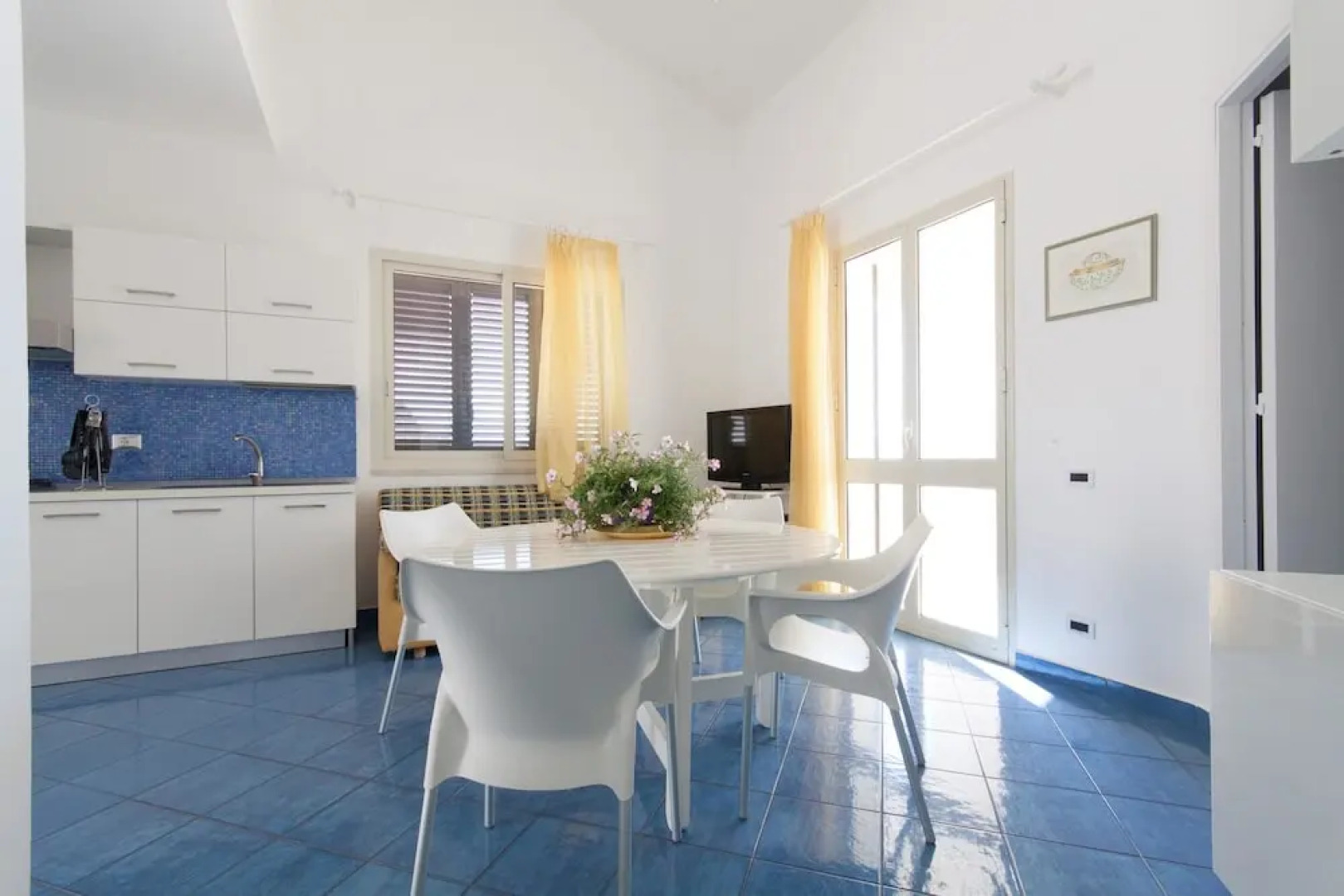 Apartment With 3 Bedrooms in Piano di Trappeto, With Wonderful sea Vie