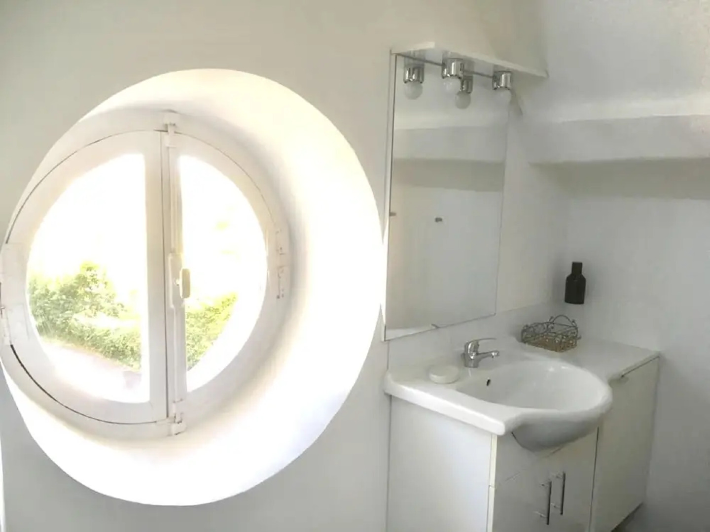 Studio in Aix-les-bains, With Wonderful Mountain View and Wifi - 4 km From the Beach