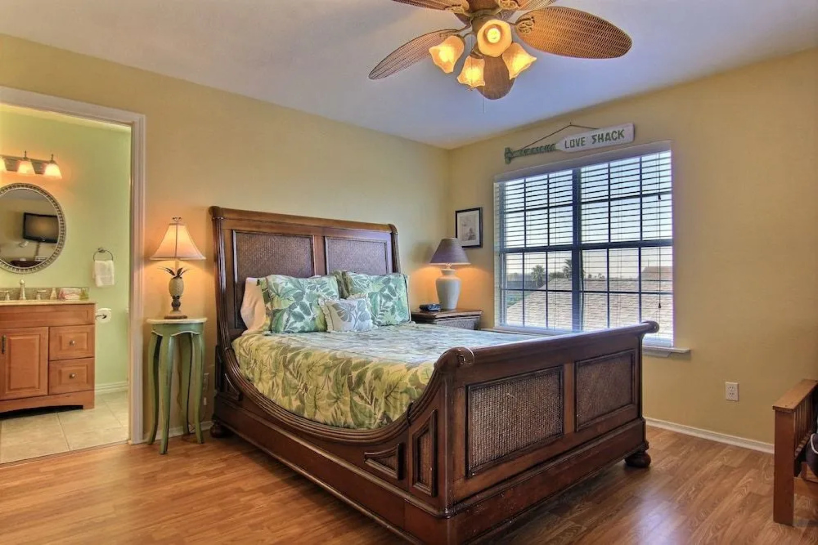 Barefoot Dreams 616 SCD