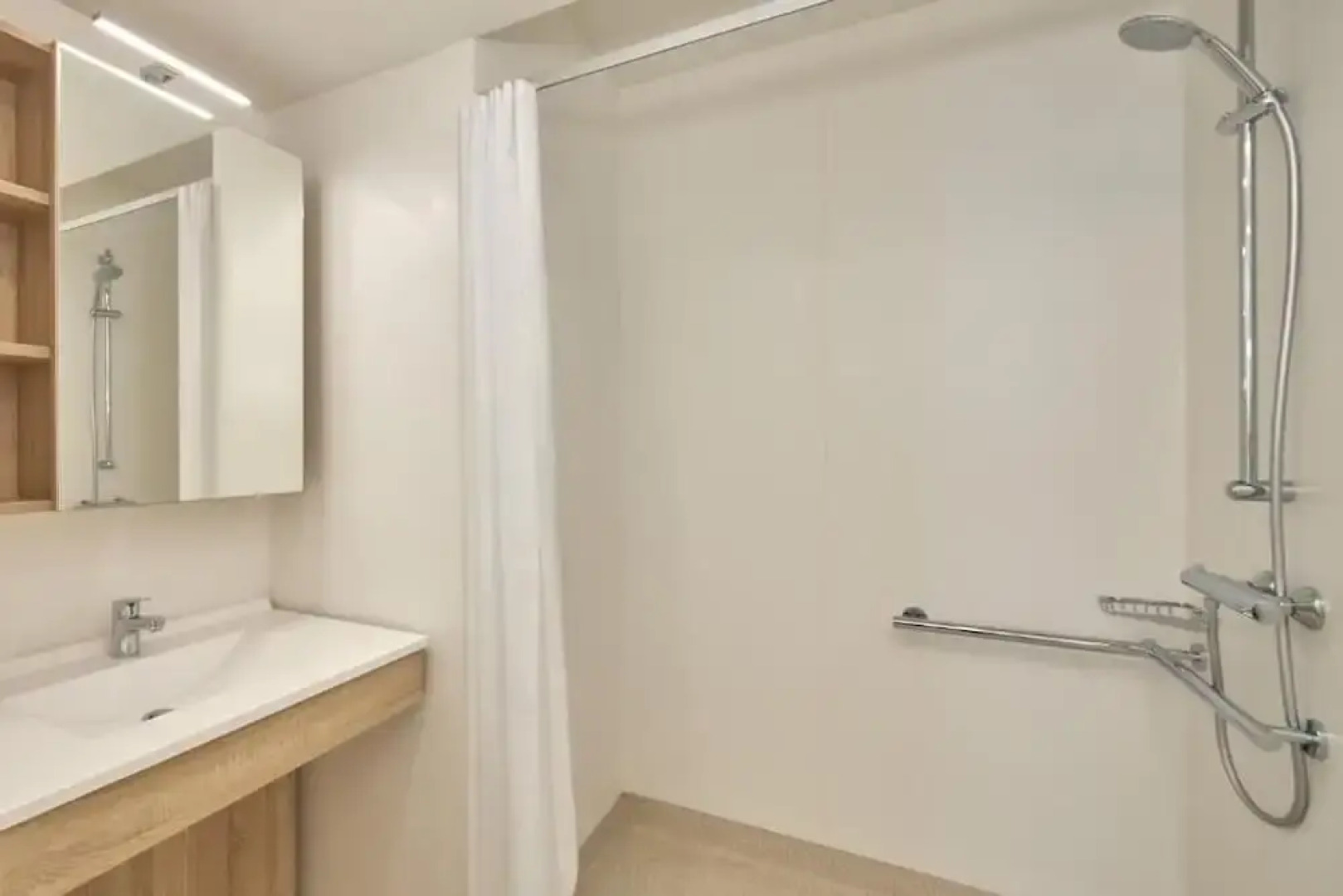 Quality Suites Plerin