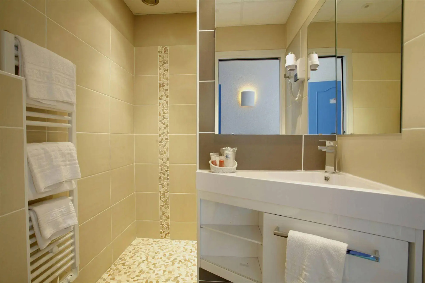 Logis Hotel Corintel, Bordeaux Est