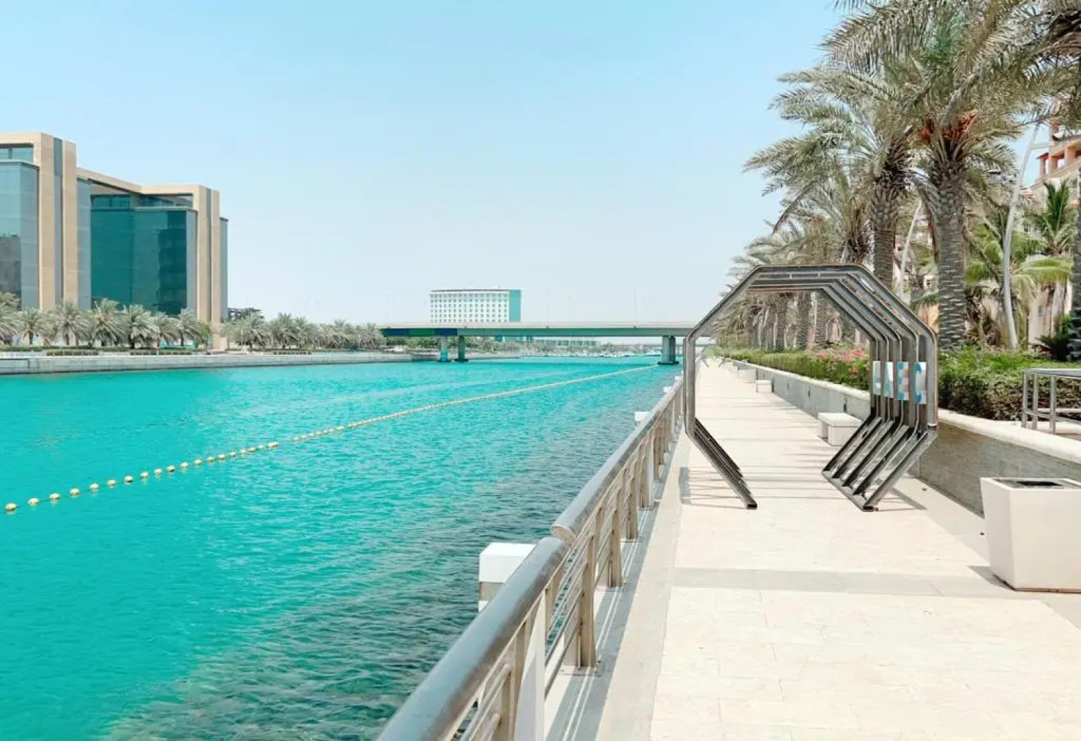 رويال مارينا 2 بانوراما علي البحر مباشر عوائل فقط