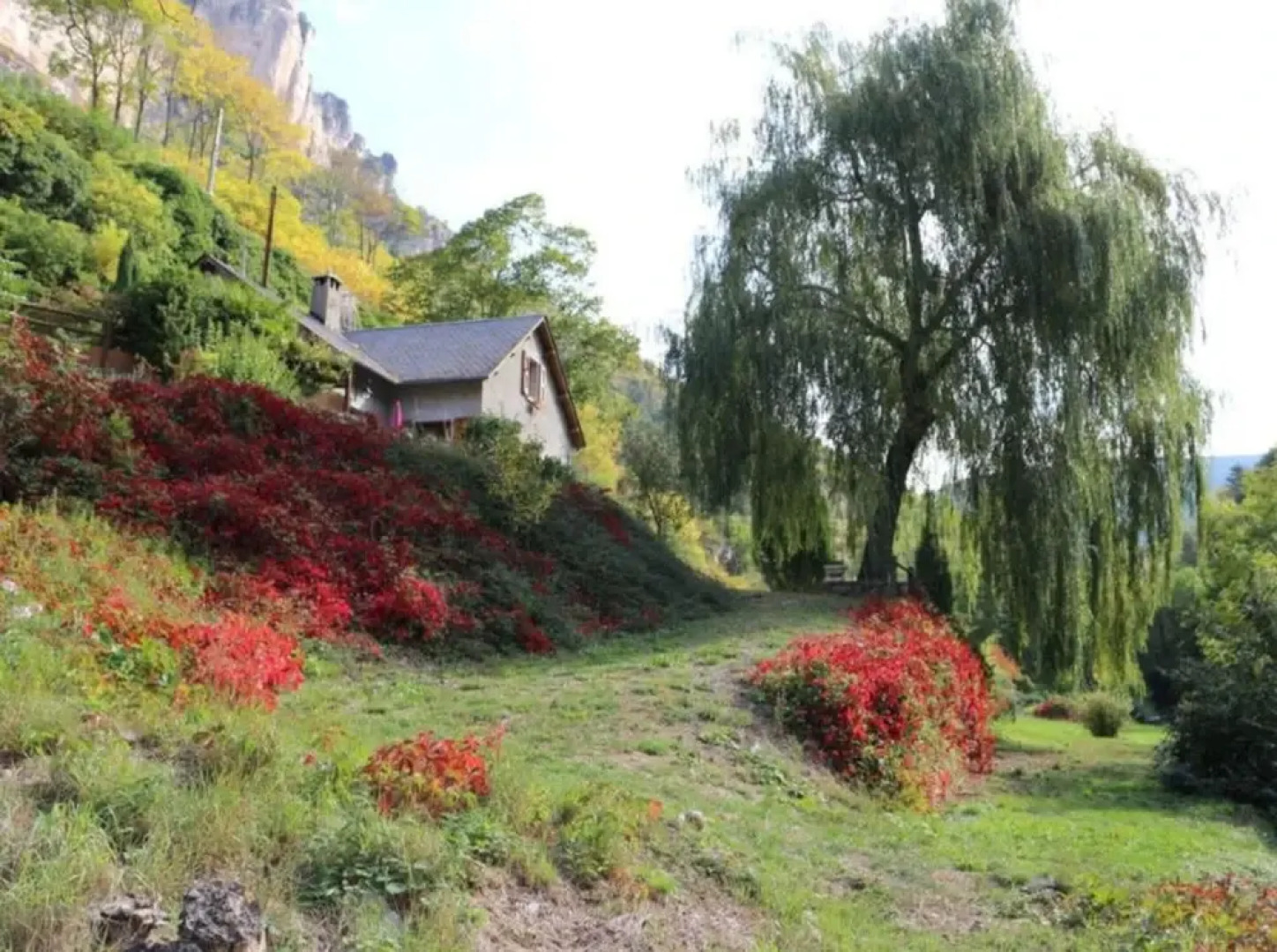 Villa With 4 Bedrooms In Saint-pierre-des-tripiers, With Wonderful Lake View, Private Pool, Furnished Garden - 41 Km From The Slopes