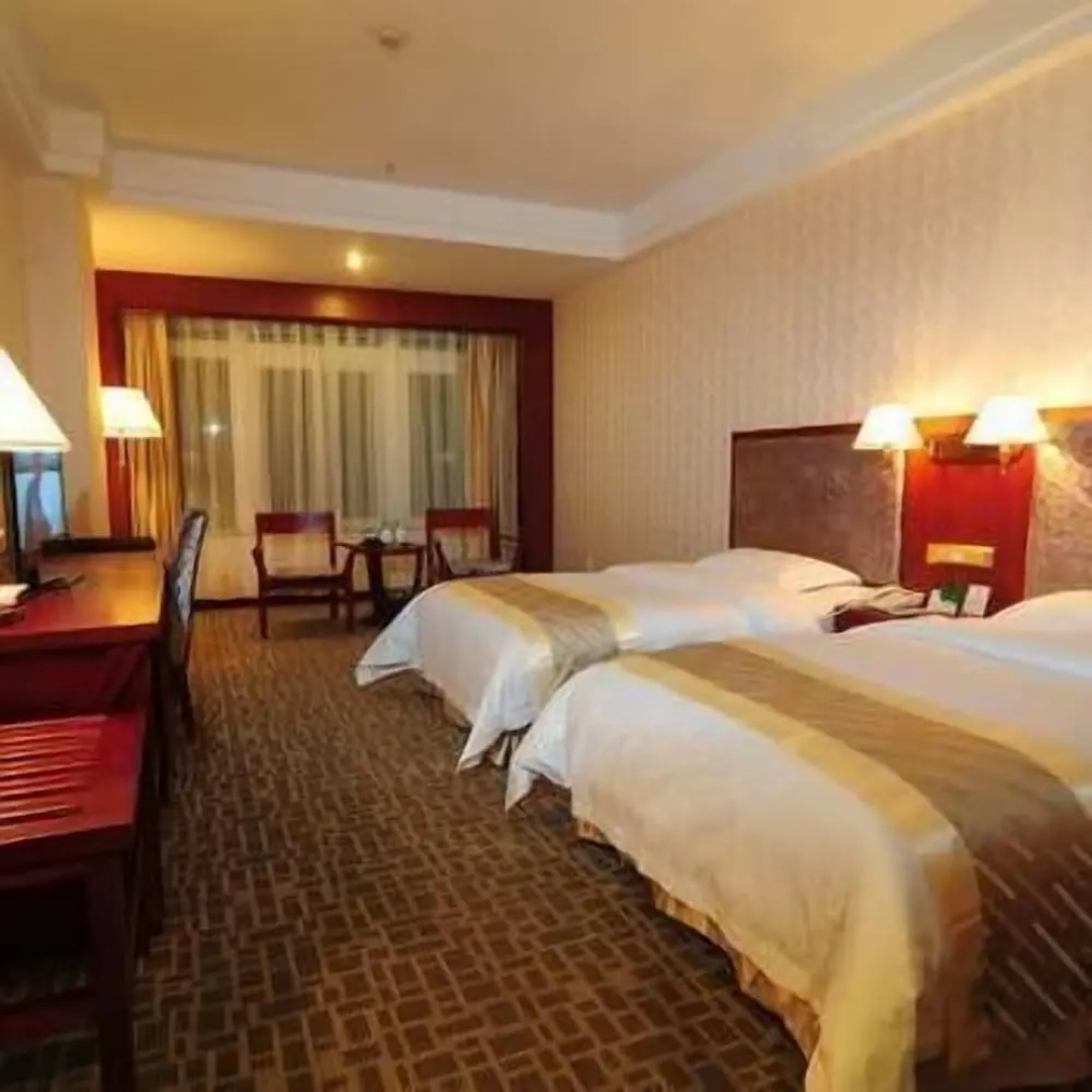 Golden Leaf Hotel