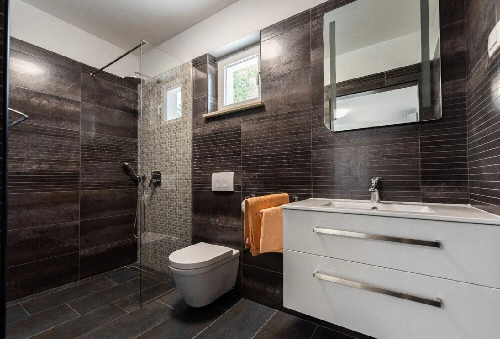 Vladimirg - Surrounded by Nature - H