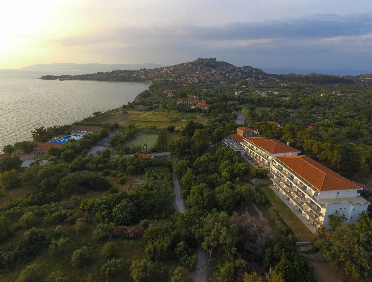 Delfinia Hotel & Bungalows
