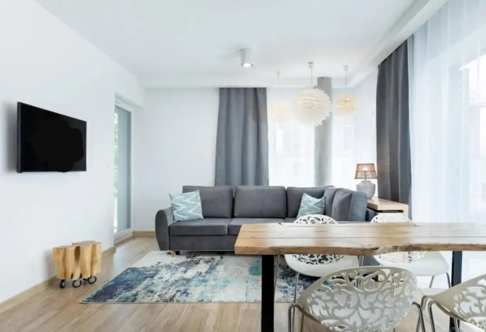 Sailor 7 Z bocznym widokiem na morze