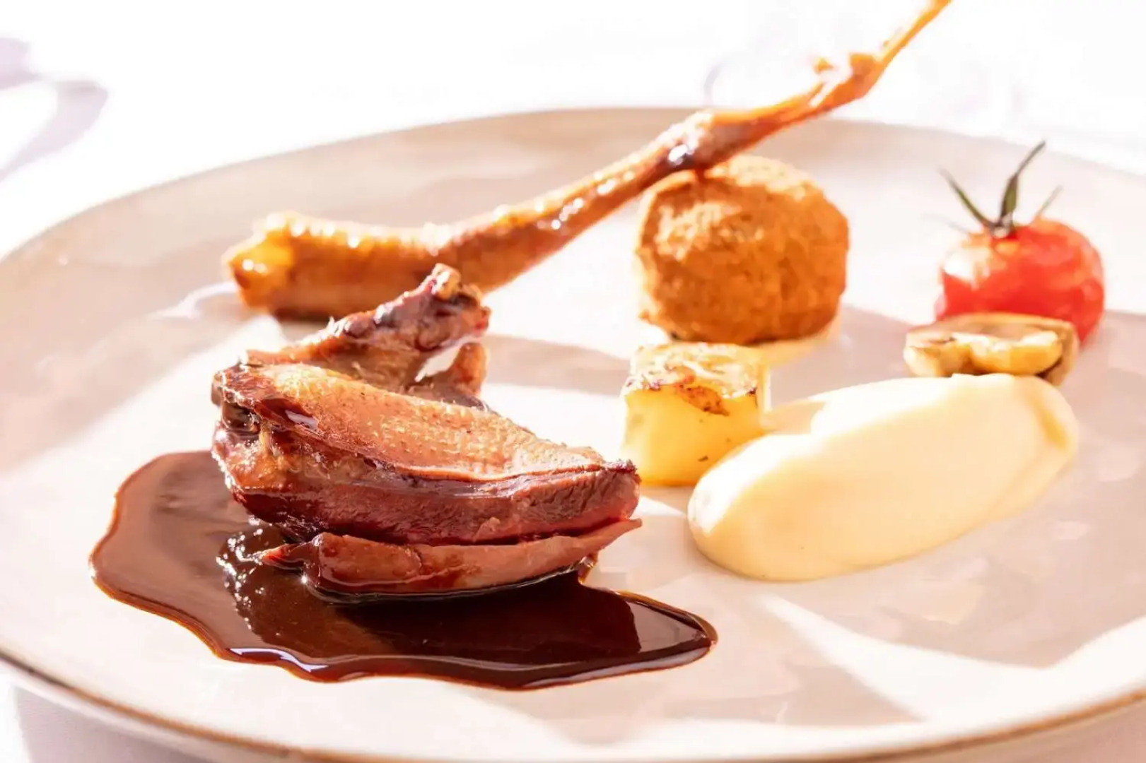 Chateau des Ducs de Joyeuse, BW Signature Collection