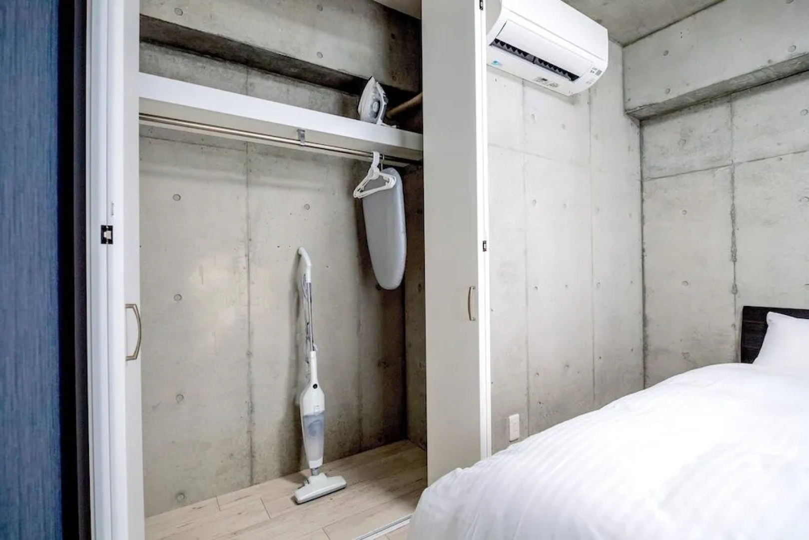 Little Island Okinawa Asahibashi