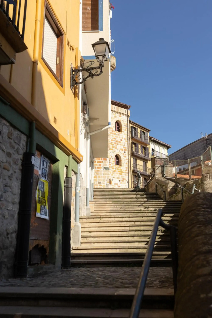 Torrontero con vistas al mar