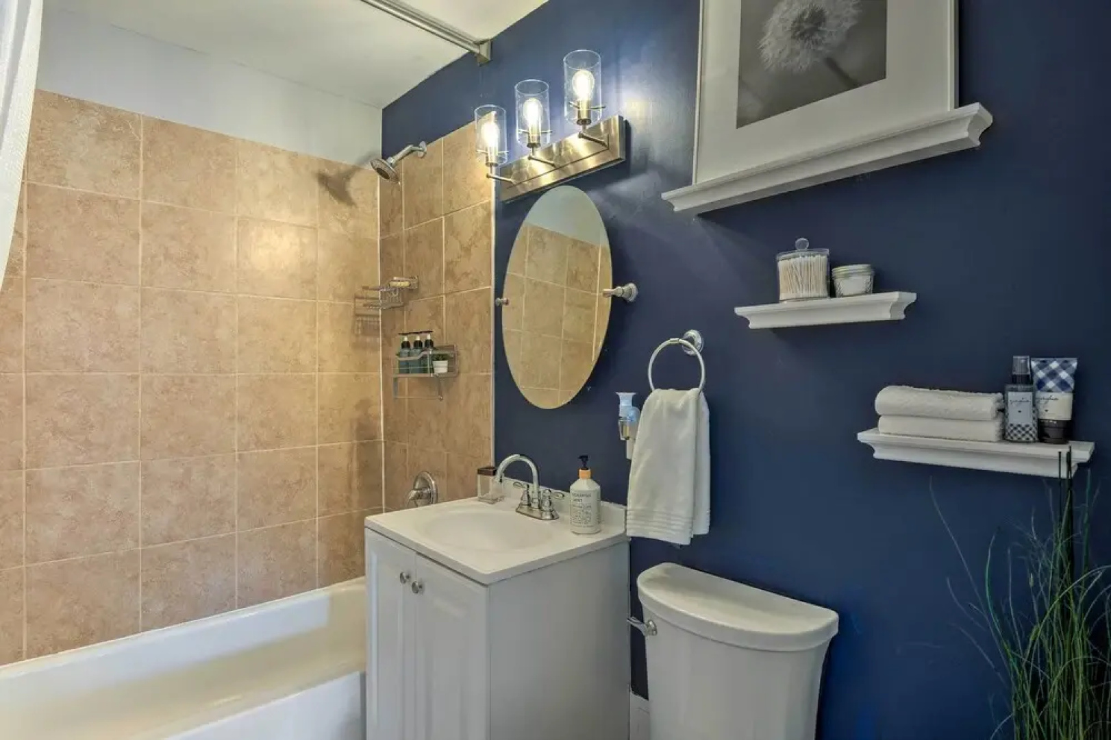 'highlands Cottage' Upscale Getaway w/ Yard!