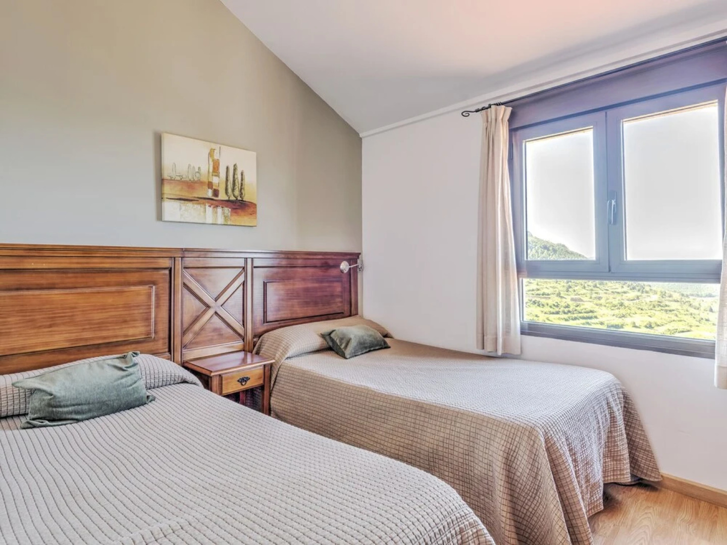 Delightful Apartment in Gudar With Terrace